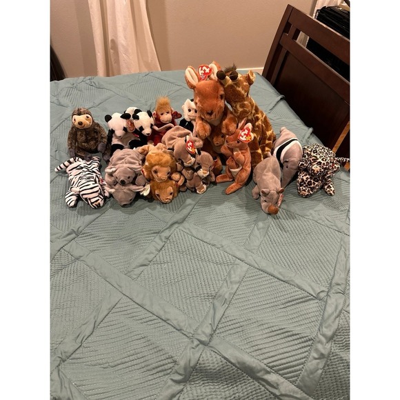 Beanie Babies Other - Beanie‎ Baby International Safari Lot (20 total)